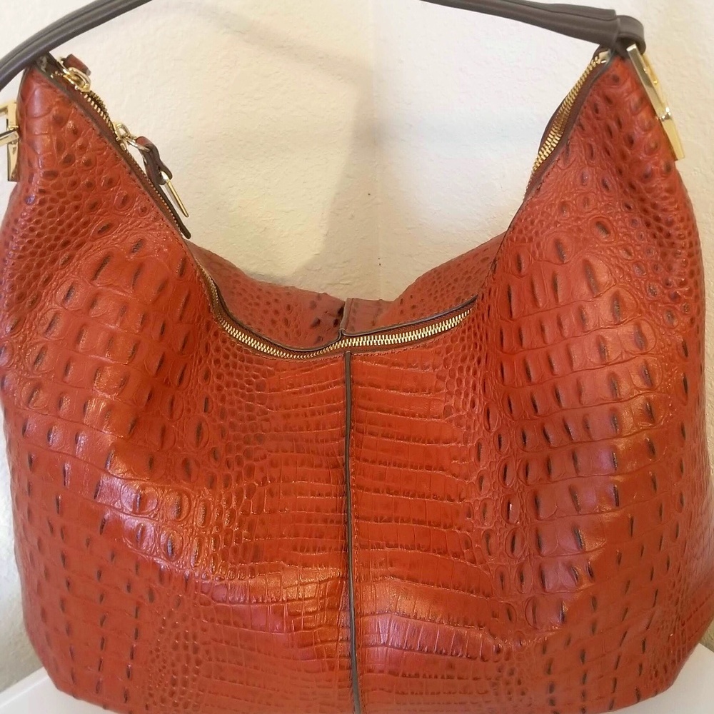 G.I.L.I.Croco Embossed Leather Shoulder Bag